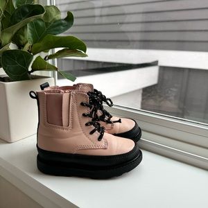 Carters Toddler Size 7 Pink Winter Boots